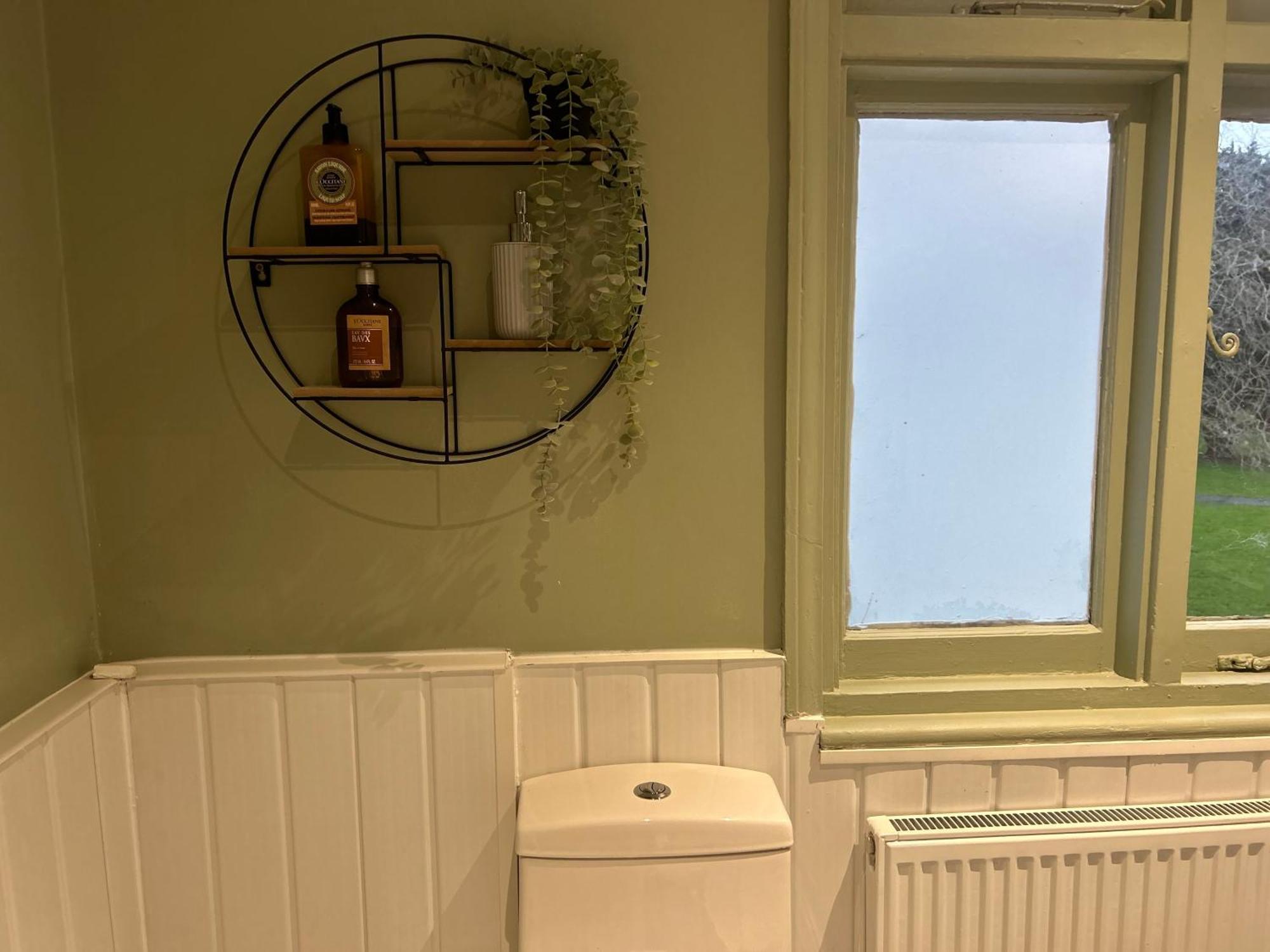 Park View Is A Beautiful Whole Entire House Close To Town Centre, Sleeps 8 In 4 Rooms, 2 Doubles And 4 Single Beds With 2 Shower Rooms, Available For Holidays, Insurance Stays, Trades People, Contractors, Pets Welcome Уисбийч Екстериор снимка