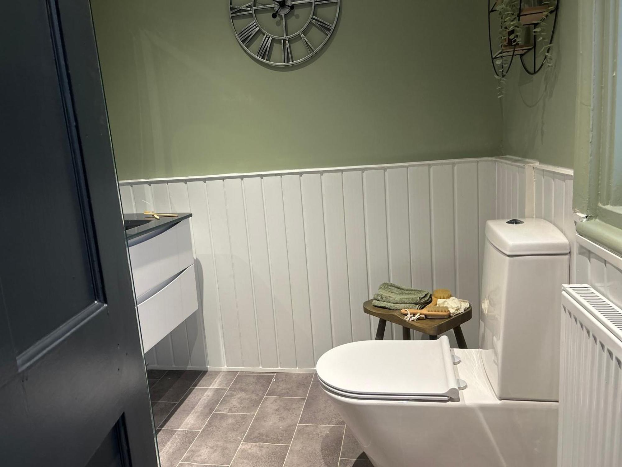Park View Is A Beautiful Whole Entire House Close To Town Centre, Sleeps 8 In 4 Rooms, 2 Doubles And 4 Single Beds With 2 Shower Rooms, Available For Holidays, Insurance Stays, Trades People, Contractors, Pets Welcome Уисбийч Екстериор снимка